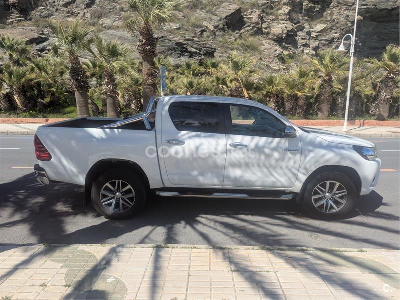 TOYOTA Hilux 2.4 D4D Cabina Doble VXL AT