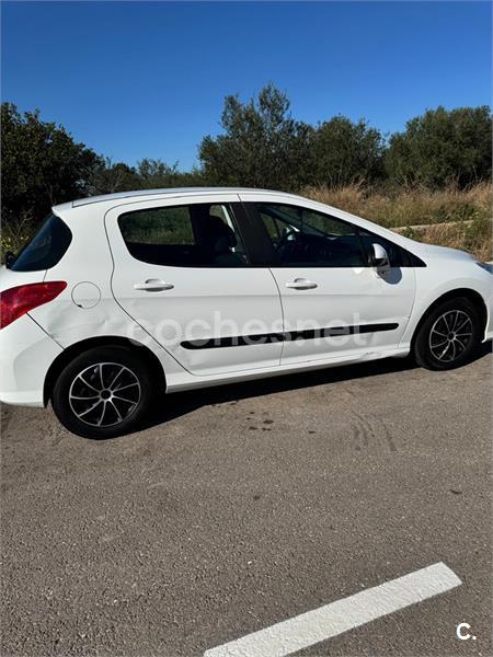 PEUGEOT 308 Business Line 1.6 HDI 90