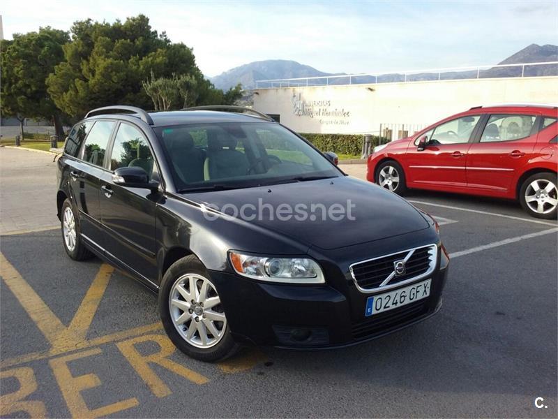 VOLVO V50 2.0D Momentum Auto