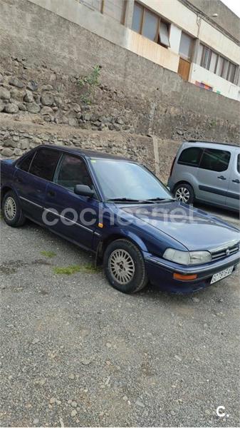 TOYOTA Corolla Sedan