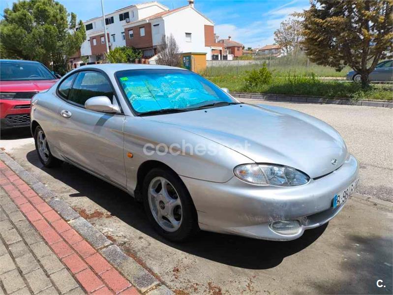 HYUNDAI Coupe