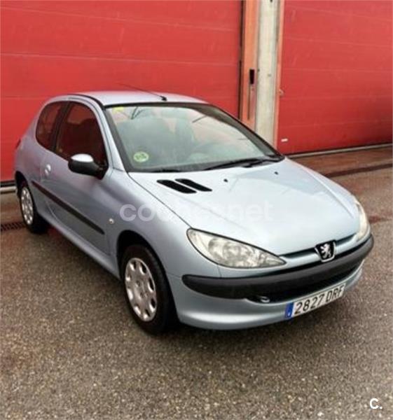 PEUGEOT 206 1.4 75 XLine