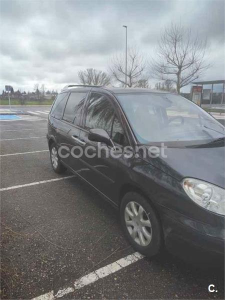PEUGEOT 807