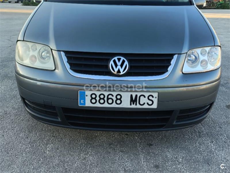 VOLKSWAGEN Touran 1.9 TDI ADVANCE