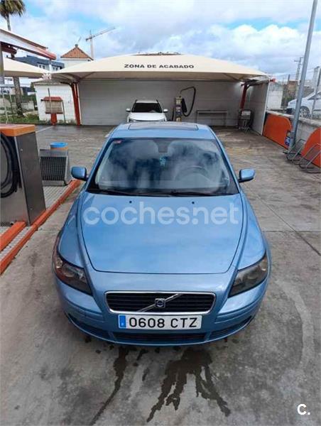 VOLVO S40