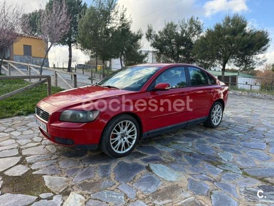 VOLVO S40