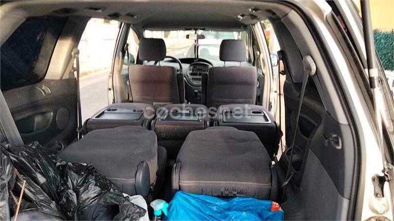 TOYOTA Previa