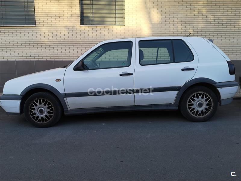 VOLKSWAGEN Golf 1.6 CL