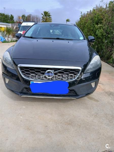 VOLVO V40 Cross Country 2.0 D3 Momentum Auto
