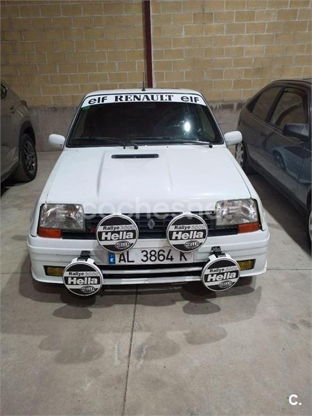 RENAULT R5