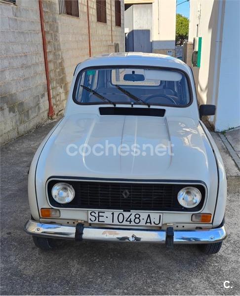 RENAULT R4