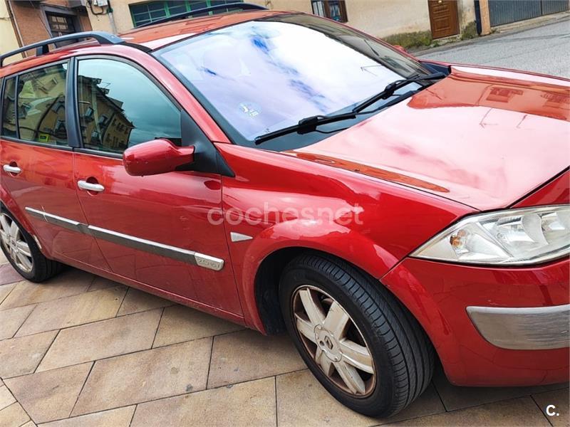 RENAULT Mégane GRAND TOUR CONFORT AUTHENTIQUE 2.0 16v