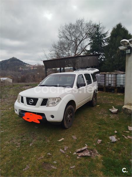 NISSAN Pathfinder 2.5 dCi XE 5 plazas