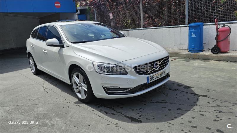 VOLVO V60 2.4 D6 Hibrido AWD Auto