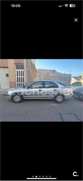 MITSUBISHI Carisma