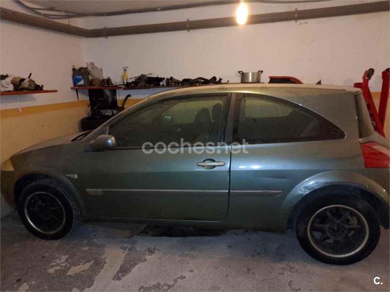RENAULT Megane