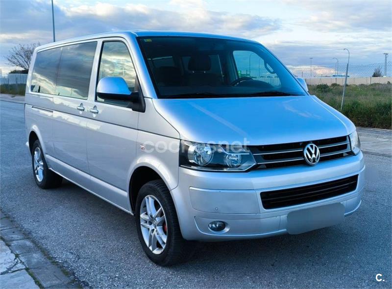 VOLKSWAGEN Caravelle