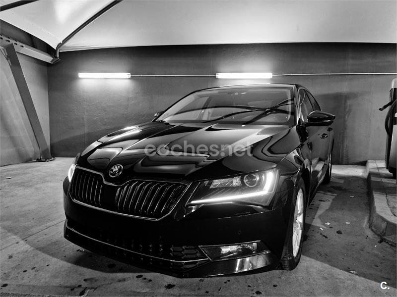 SKODA Superb 2.0 TDI DSG Style