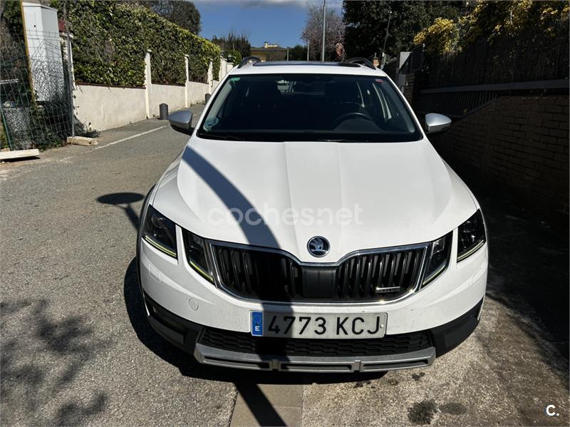 SKODA Scout 2.0 TDI CR DSG 4x4 Scout