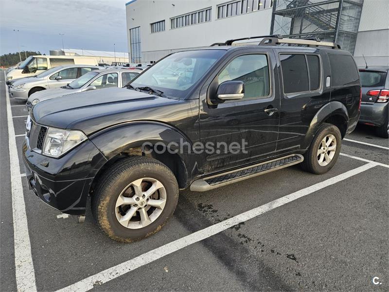 NISSAN Pathfinder 2.5 dCi SE 7 plazas