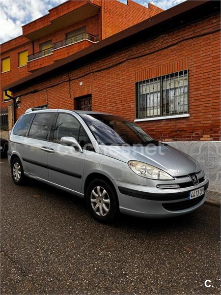 PEUGEOT 807