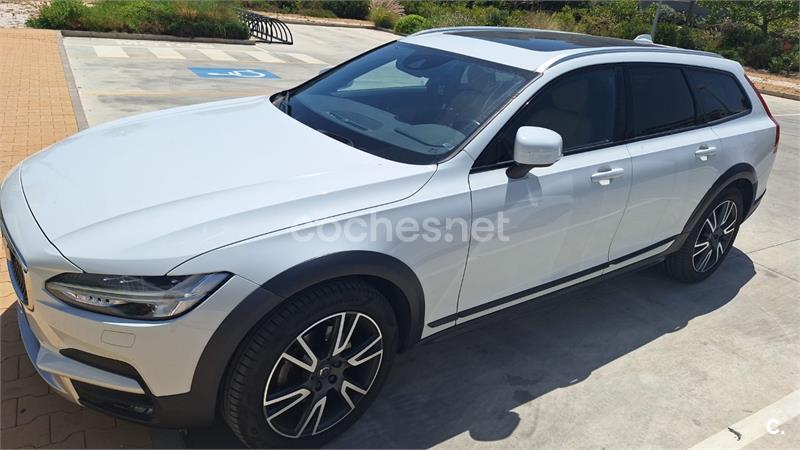 VOLVO V90 Cross Country 2.0 D4 AWD Pro Auto