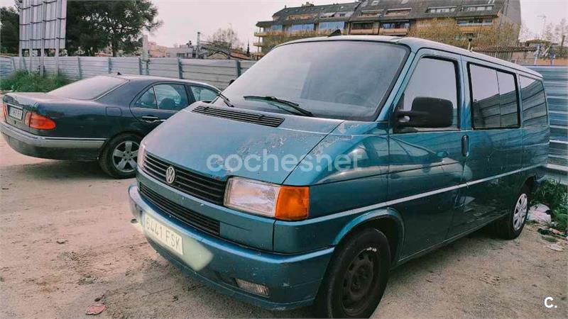 VOLKSWAGEN Multivan