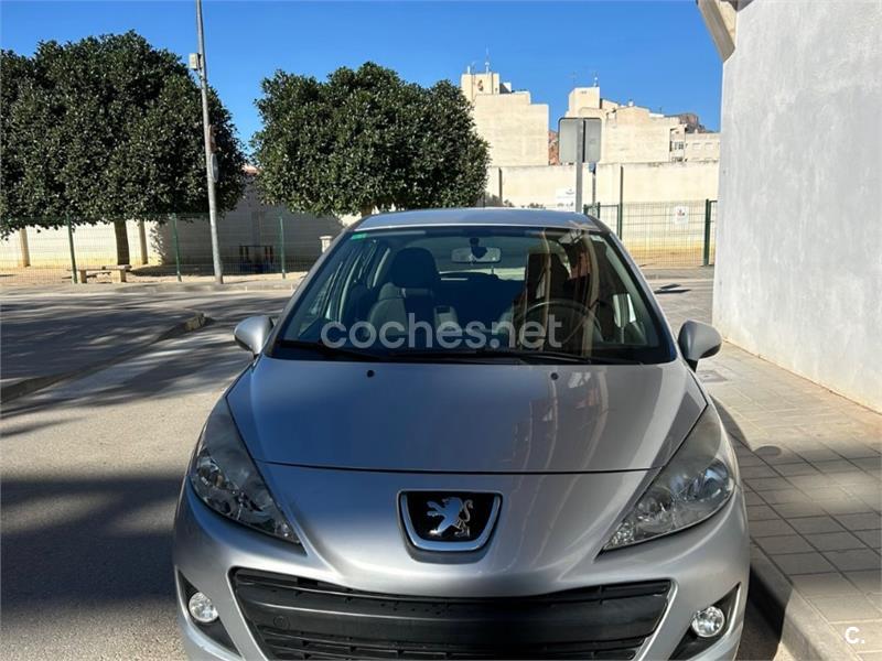 PEUGEOT 207 Business Line 1.4 HDI 70 FAP