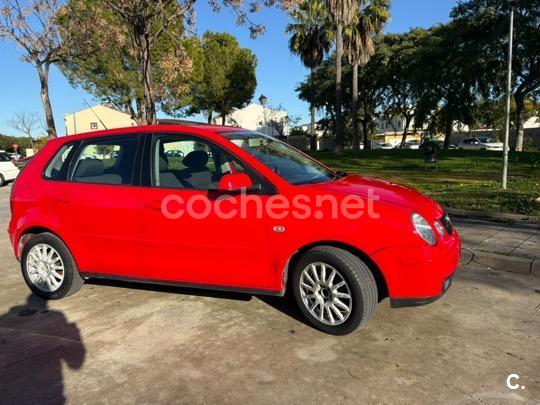 VOLKSWAGEN Polo