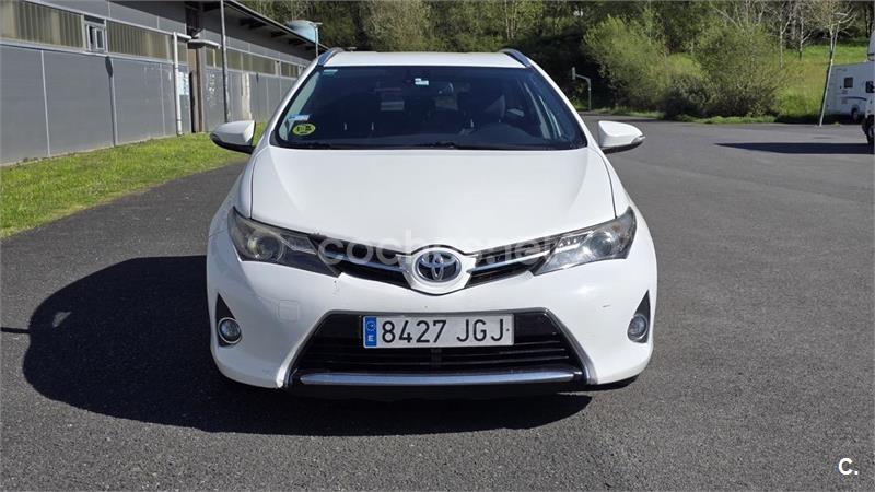 TOYOTA Auris