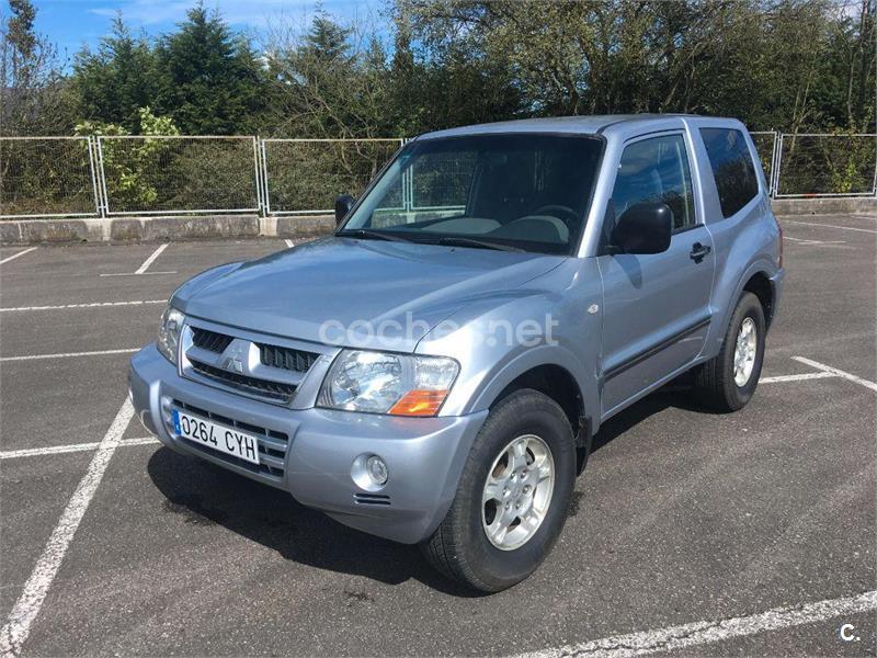 MITSUBISHI Montero