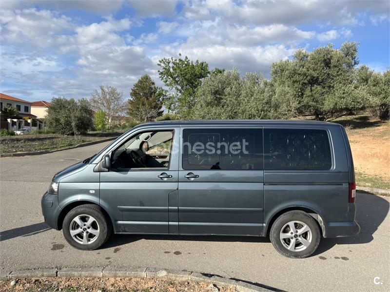 VOLKSWAGEN Multivan 2.5TDI HIGHLINE