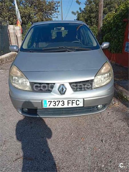 RENAULT Scenic