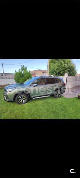 SUBARU Forester 2.0i Hybrid CVT Executive Plus