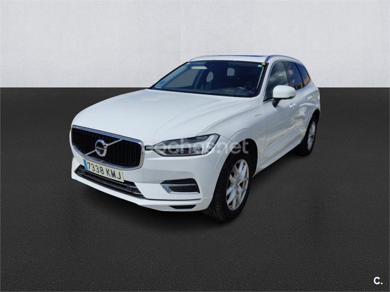 VOLVO XC60 2.0 T8 AWD Momentum Auto