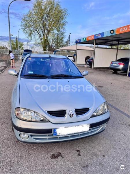 RENAULT Megane