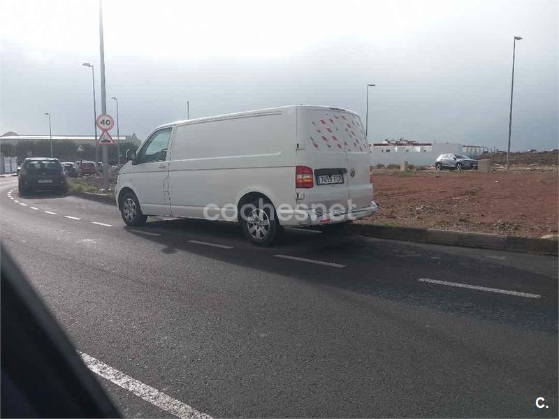 VOLKSWAGEN Transporter