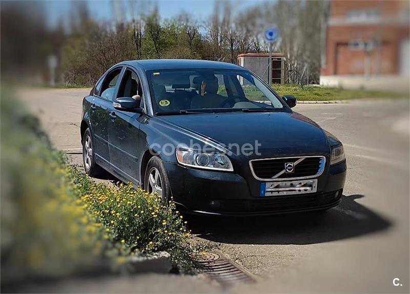 VOLVO S40