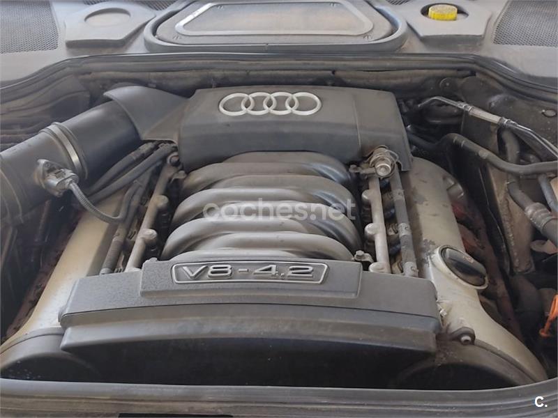 AUDI A8 4.2 QUATTRO TIPTRONIC