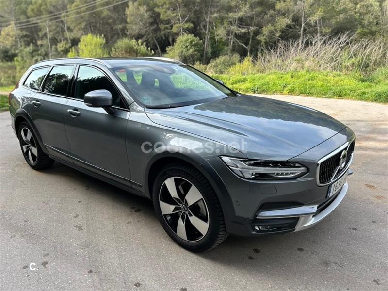 VOLVO V90 Cross Country 2.0 D4 AWD Auto