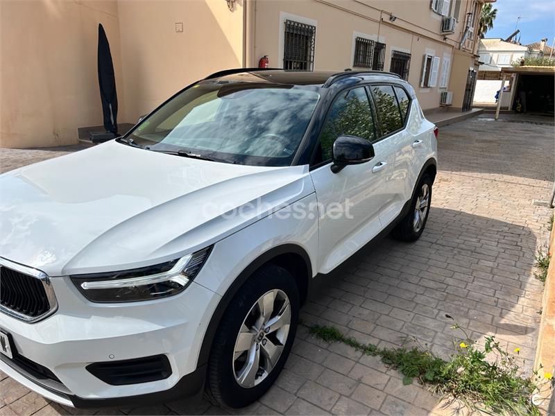 VOLVO XC40 1.5 T2 Momentum