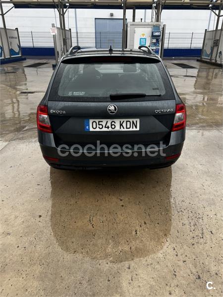 SKODA Octavia Combi 2.0 TDI CR DSG Style
