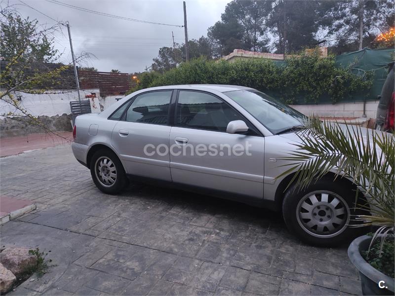 AUDI A4 1.8