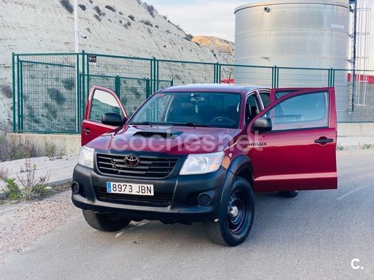TOYOTA Hilux