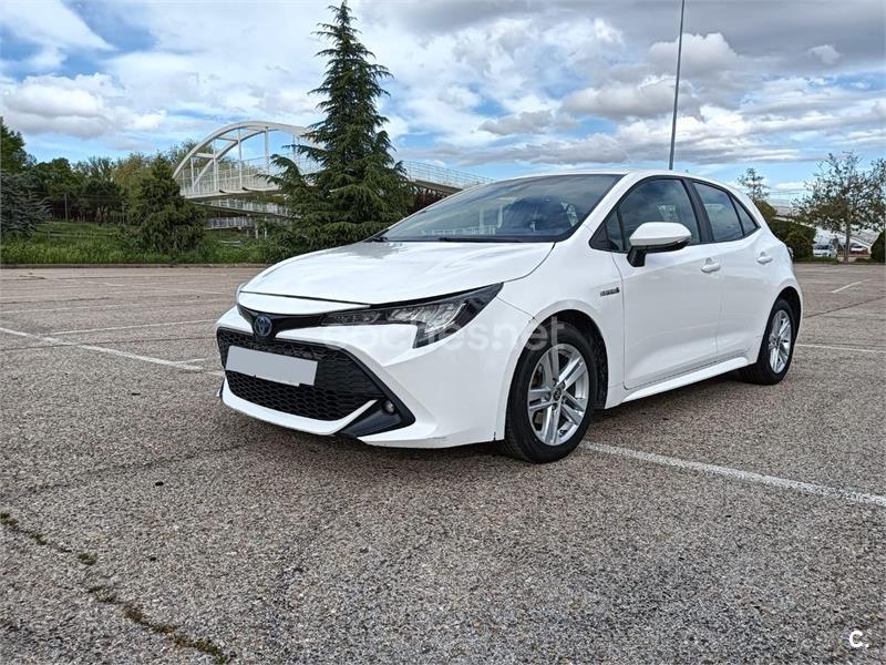 TOYOTA Corolla 1.8 125H BUSINESS ECVT