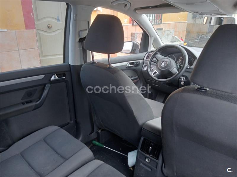 VOLKSWAGEN Touran 1.6 TDI Advance