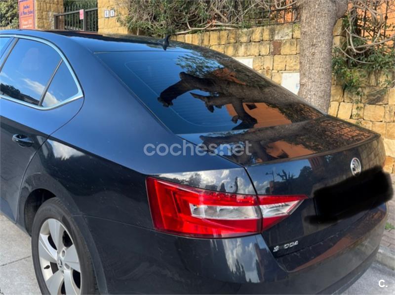 SKODA Superb 2.0 TDI DSG Active
