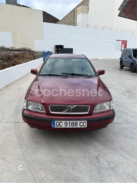 VOLVO S40