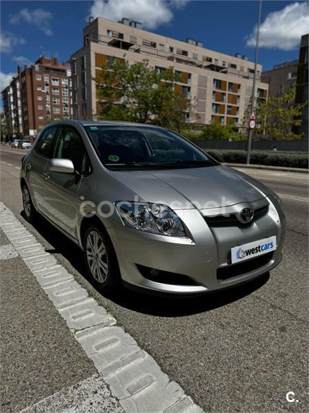 TOYOTA Auris 1.6 VVTi Dual Luna Plus