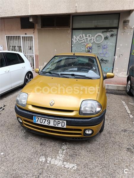 RENAULT Clio 1.6 16V